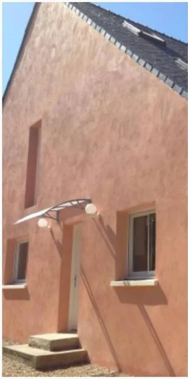 Enduit de façade sur maison en parpaing — après travaux